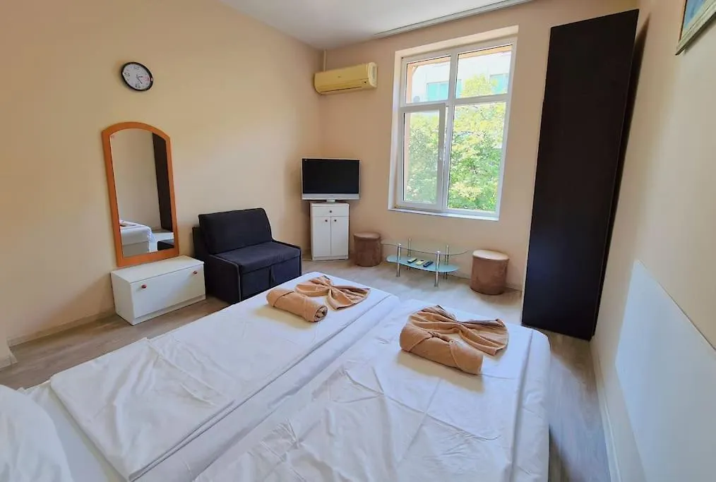 Mateo Center Apartment Varna