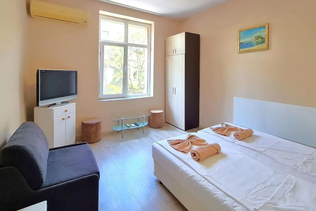 Mateo Center Apartment Varna 0*,